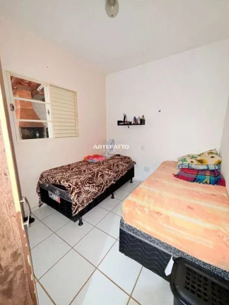 Imagem Vende-se Casa 3 dormitórios, Residencial Peres Elias