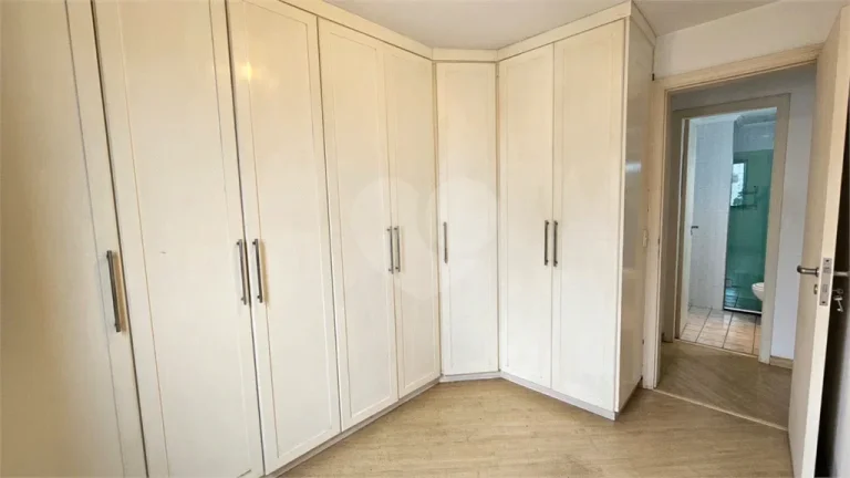 Imagem Apartamento à venda com 3 quartos, sendo 1 suíte, no condomínio Phoenix, São Paulo - SP