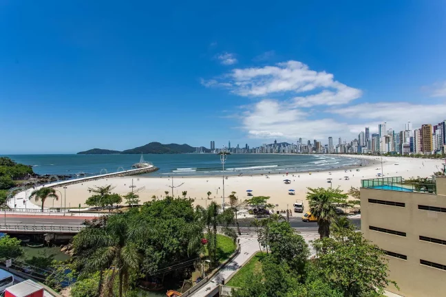 Imagem Apartamento com 2 dormitórios à venda sendo 2 suítes, 164.96 m² por - R$ 9.500.000,00 - Pioneiros - Bal. Camboriú/SC
