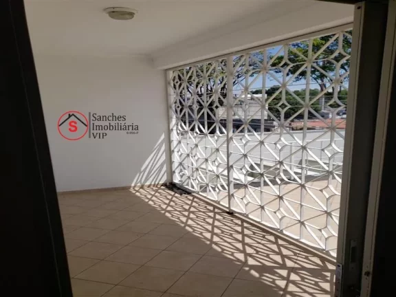 Imagem EXCELENTE SOBRADO A VENDA, COM 5 DORMITÓRIOS, 2 SUÍTES, 3 SALAS, AO LADO DO LARGO DA VILA ZELINA. QUINTAL GRANDE COM CHURRASQUEIRA, VARANDA NA FRENTE