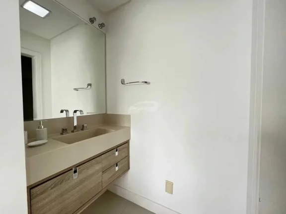 Imagem Apartamento vista mar com 3 dormitórios 2 suítes e 2 vagas em Piçarras SC