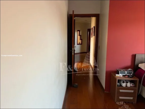 Imagem Casa para Venda em Iracemápolis, Centro, 3 dormitórios, 1 suíte, 2 banheiros, 4 vagas