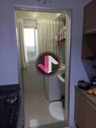 Imagem APARTAMENTO EM FRENTE AO PARQUE MÃE BONIFÁCIA Este apartamento oferece uma combinação de confort...