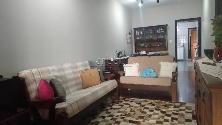 Imagem Explore este encantador sobrado em estilo colonial localizado no Butantã, com fácil acesso ao Metr...