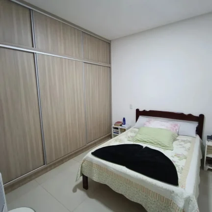 Imagem Casa De 3 Quartos Com Suite Sozinha No Lote Em Avenida No Marilia