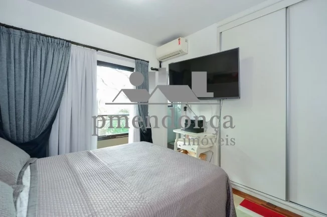 Imagem imóvel excepcional no coração de Perdizes Nobre com 3 suítes e 4 vagas, 230m².