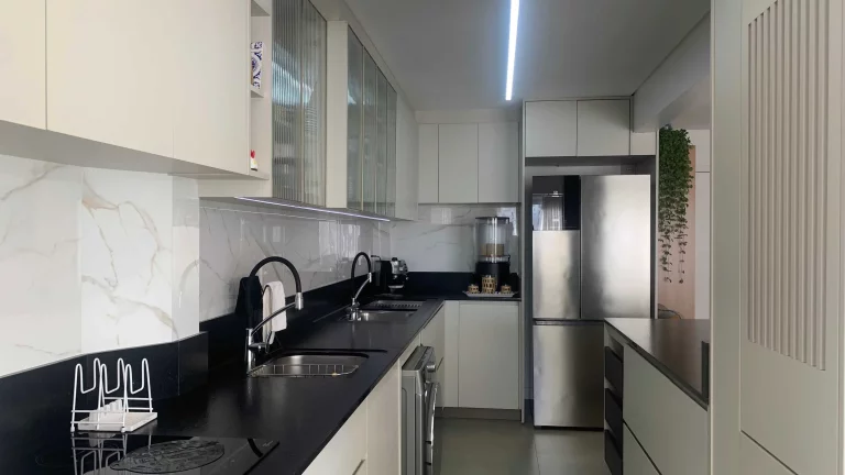 Imagem Quadra mar com 2 dormitórios e 1 vaga de garagem e área de Lazer - Barra Norte Balneário Camboriú/SC