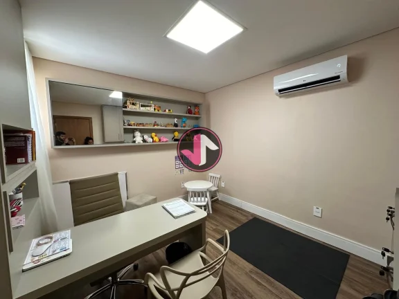 Imagem Se você está em busca de um imóvel comercial espaçoso e bem localizado em Cuiabá, não pode dei...