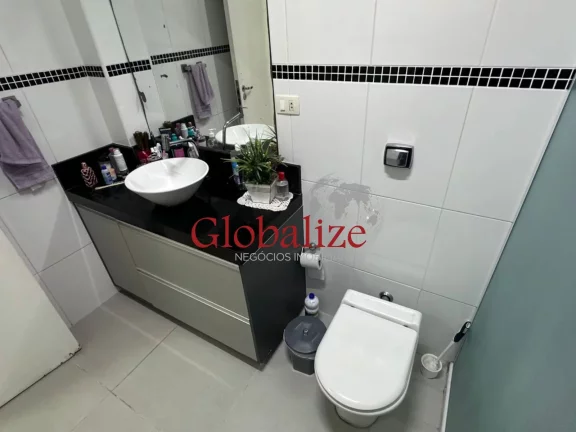 Imagem Apartamento com 2 dormitórios porteira fechada no Marapé em Santos por R$ 745 mil
