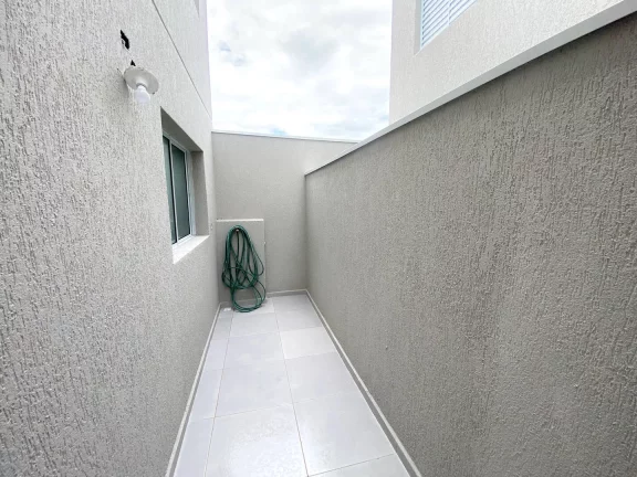 Imagem SOBRADO NOVO - BELA VISTA - 135M² - 03 DORMITÓRIOS - 3 Vagas de garagem.