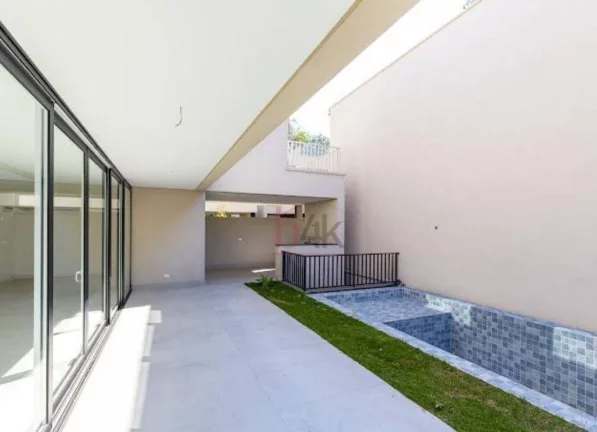 Imagem Casa à venda em Condomínio Fechado 4 suítes