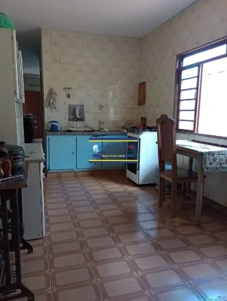 Imagem Casa a venda R$ 300.000 com 2 quartos, 4 vagas bairro Adelino Simioni - Ribeirão Preto