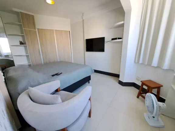 Imagem APARTAMENTO AMPLO REFORMADO COM 2 VAGAS DE GARAGEM LAZER NO PRÉDIO