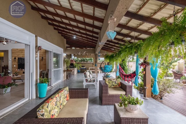 Imagem Casa 4 dormitórios!