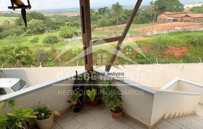 Imagem Sobrado Á Venda Residencial Com Ponto Comercial no Centro de Tatuí-SP