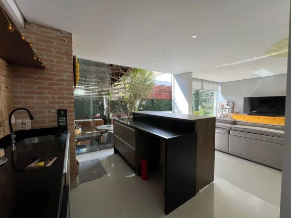 Imagem Casa com 5 quartos à venda, 180 m²