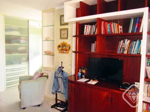 Imagem Acordar com o Guaíba na sua janela é mais do que morar, é viver melhor.

Apartamento de alto padr...