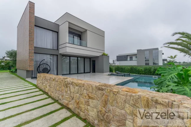 Imagem Casa em Condomínio para Venda em Camboriú / SC no bairro Centro