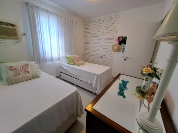 Imagem APARTAMENTO AMPLO TOTALMENTE REFORMADO COM 5 SUÍTES COM VISTA PARA O MAR