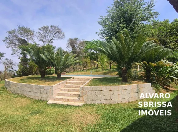 Imagem Chácara com 24 000m2 2 casas 2 barracões e piscina à venda próximo ao Pesqueiro do Tio Oscar em Itu SP Perfeita para morar ou alugar para Airbnb