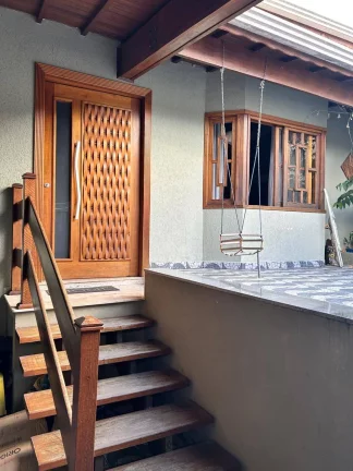 Imagem Casa sobrado no Residencial das Ilhas em Bragança Paulista!