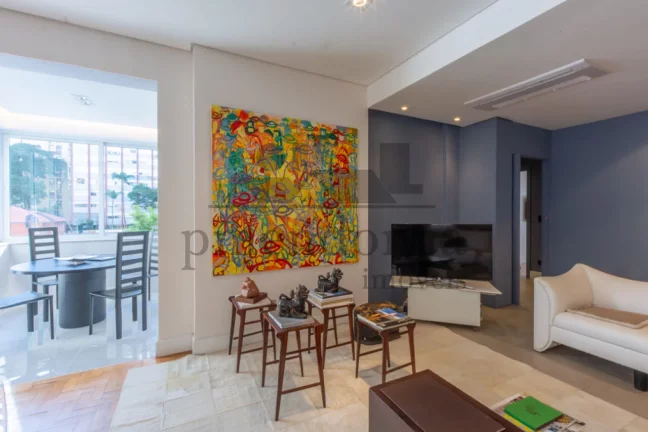 Imagem Apartamento reformado em edifício clássico da Av Angélica, ao lado da Praça Buenos Aires.