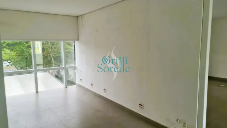 Imagem Casa Comercial à Venda em Jardim América - São Paulo/SP.