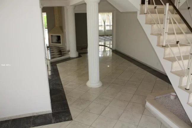 Imagem Espetacular casa em condomínio à venda em Alphaville Residencial Dois, Barueri-SP: 4 quartos, 4 suítes, 5 banheiros, 4 vagas, 400m²!