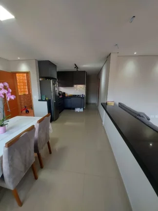 Imagem Imperdível casa à venda em Ribeirão Pires-SP, bairro Aliança: 4 quartos, 4 banheiros, 3 vagas, 335m² de área!