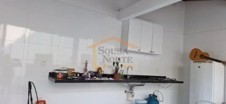Imagem Sobrado com 170m², muito bem distribuído, 3 dormitórios, 2 banheiros, sala de estar aconchegante,...