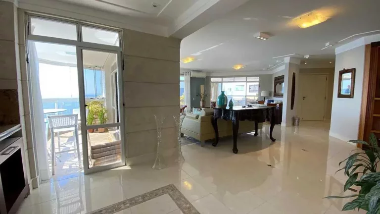 Imagem Apartamento vista mar mobiliado com 4 suítes e 3 vagas na Av. Atlantica em Balneário Camboriú