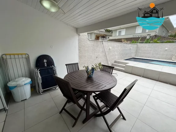 Imagem Casa Aluguel Temporada Juquehy com, 4 dormitórios. 3 suítes, 150m da praia - Acomodação 8-10 pessoas | Juquehy Imobiliária
