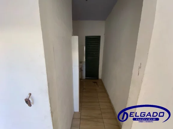 Imagem DELGADO aluga LOJA COMERCIAL no Centro de Itaborai, 160 m de área coberta e 130 m descoberta, Itaborai