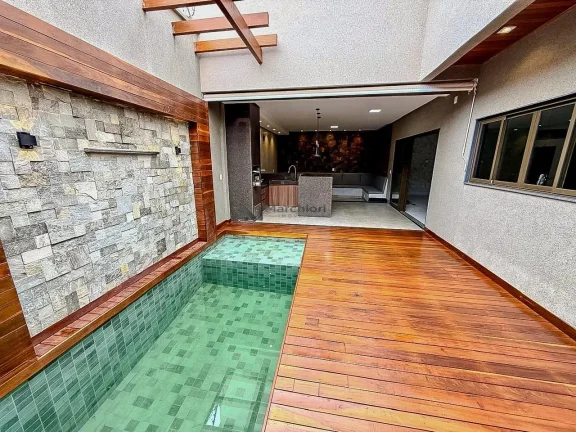 Imagem Casa Alto Padrão 3 Suítes em Trindade | Completa e Climatizada