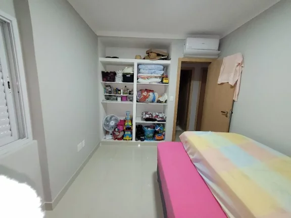 Imagem Apartamento com 4 dormitórios à venda, 113 m² por R$ 900.000,00 - Pitangueiras - Guarujá/SP