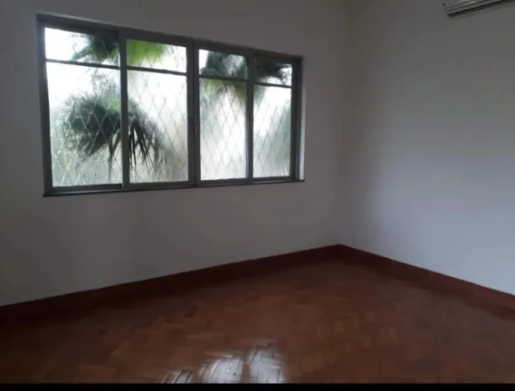 Imagem Casa para Venda em Rio de Janeiro, Campo Grande, 5 dormitórios, 1 suíte, 4 banheiros, 30 vagas
