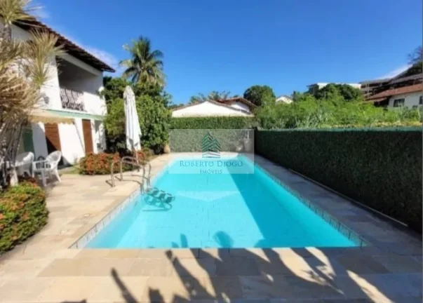 Imagem Casa de Luxo à Venda em Maria Paula, Niterói-RJ: 4 Quartos, 1 Suíte, 2 Salas, 3 Banheiros, 3 Vagas de Garagem
