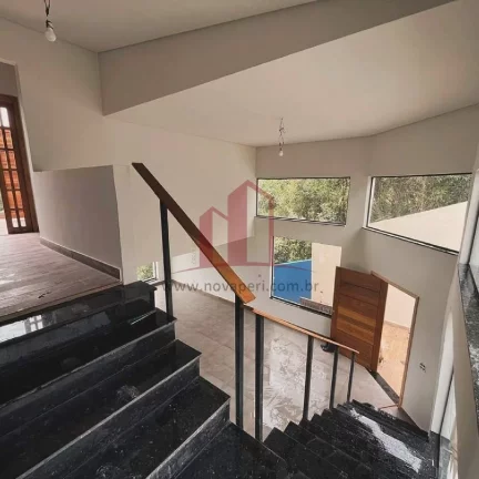 Imagem Imperdível oferta de casa em condomínio com 4 quartos no Jardim Lago da Cantareira, Mairiporã-SP: 4 suítes, 2 salas, 3 vagas, 330m²!