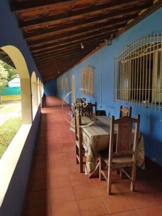 Imagem Chácara em Jacareí, 3 Casas (Sendo 10 Dormitórios), 108.900m².