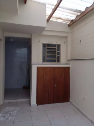 Imagem Sobrado com 3 dormitórios para alugar, 157 m² por R$ 3.500/mês - Jardim - Santo André/SP