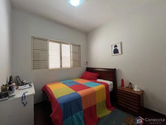 Imagem Casa à Venda no Bairro Caiçaras em Patos de Minas – 3 Quartos, Suíte e Espaço Gourmet