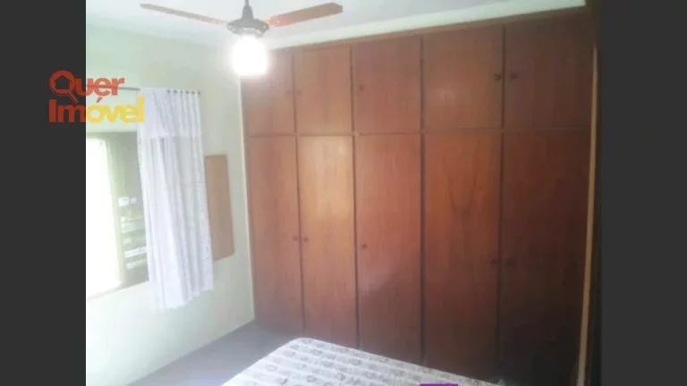 Imagem Imperdível oportunidade de compra: Casa à venda em Ribeirão Preto-SP, Jardim Irajá! 3 quartos, 1 suíte, 2 salas, 5 banheiros, 4 vagas de garagem, 151,59 m². Comercial ou residencial. Quer Imóvel Negócios Imobiliários.