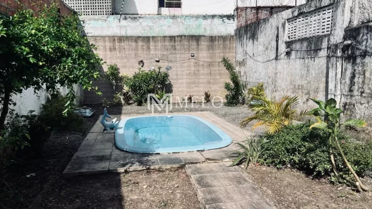 Imagem Oportunidade em CASA FORTE:246m², 05qts, 01 vaga -A VISTA.