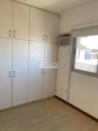 Imagem Apartamento Duplex de Cobertura no Condomínio Residencial Shopping - 3 quartos sendo 2 suítes e Móveis Planejados no Bairro Santa Maria, em Uberaba