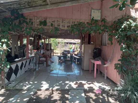 Imagem Casa de Madeira com Terreno Grande - Salinas- Balneário Barra do Sul / SC