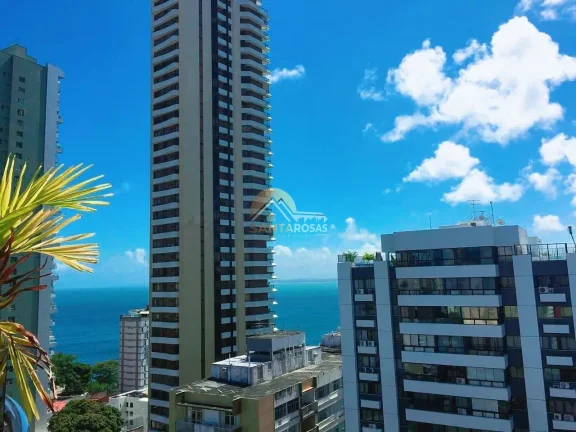 Cobertura duplex 256 m² no Corredor da Vitória com 3 suítes, piscina privativa e 3 vagas cobertas,