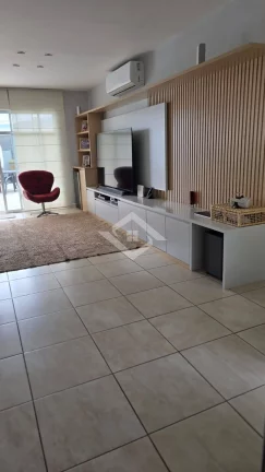Imagem Casa Triplex Mobiliada no Jardins de Monet - 224m², Piscina Aquecida