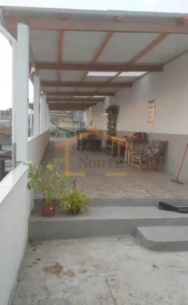 Imagem Casa recém-reformada com 134 m² de área útil. 
2 dormitórios, sendo 1 suíte, sala para dois am...