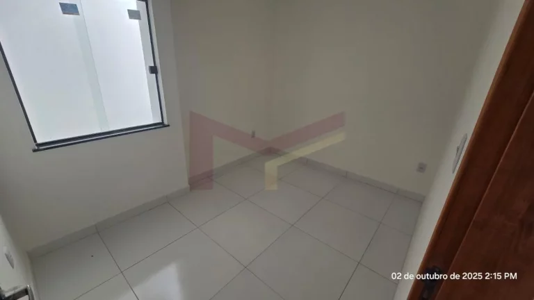Imagem Casa 2/4 na Conceicao