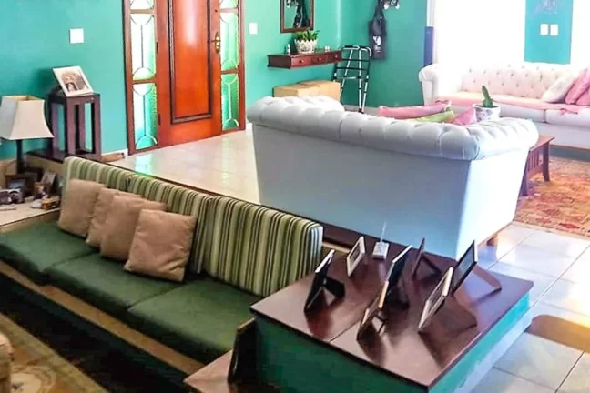 Imagem Praia do Guaiúba - Excelente casa há uma quadra da praia - OPORTUNIDADE !!!